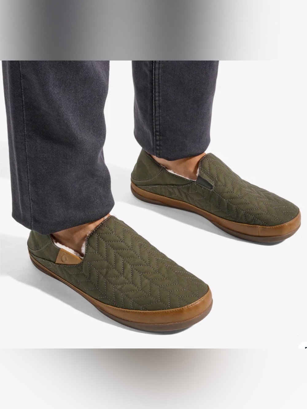 OluKai Hanohano Men’s Waxed Canvas Slippers